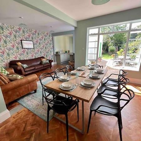 Spacious Semi-Detached Southsea House, Free Parking On Drive Portsmouth Exterior foto