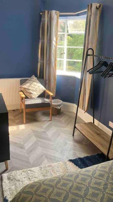 Spacious Semi-Detached Southsea House, Free Parking On Drive Portsmouth Exterior foto