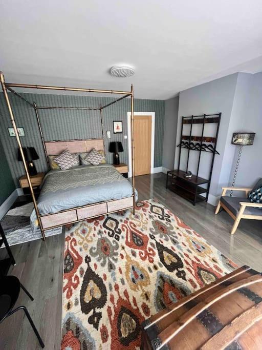 Spacious Semi-Detached Southsea House, Free Parking On Drive Portsmouth Exterior foto