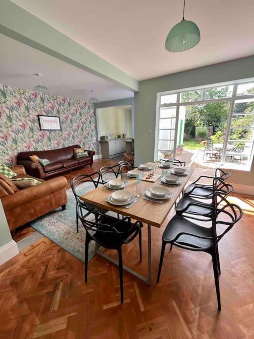 Spacious Semi-Detached Southsea House, Free Parking On Drive Portsmouth Exterior foto